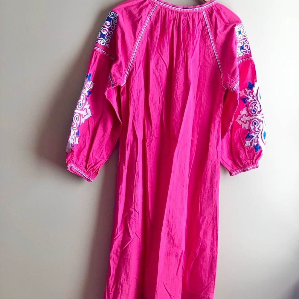 NWT Pink Embroidered Caftan Cover Up Robe - Picture 6 of 10
